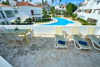 Swimming Pool Los Corales Beach Village