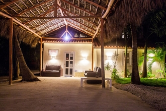 Lobby 4 Los Corales Beach Village