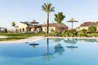 Swimming Pool Quartiers Marbella Apartments