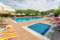 Swimming Pool Legend Park Hotel