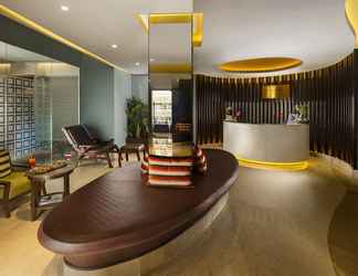 Lobi 2 Sandal Suites Op. by Lemon Tree Hotels