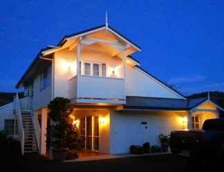 Bangunan 2 Riverlodge Motel