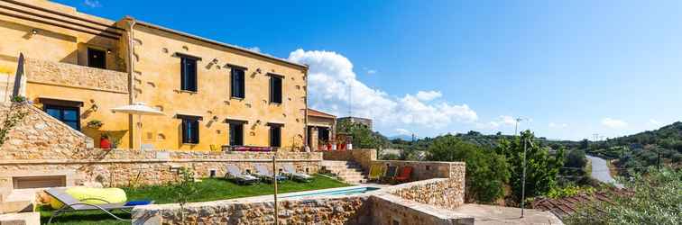 Exterior Erondas Cretan Country Villas