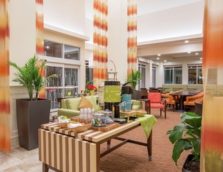 Sảnh chờ 2 Hilton Garden Inn Olympia