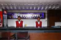 Bar, Kafe dan Lounge ANAND REGENCY