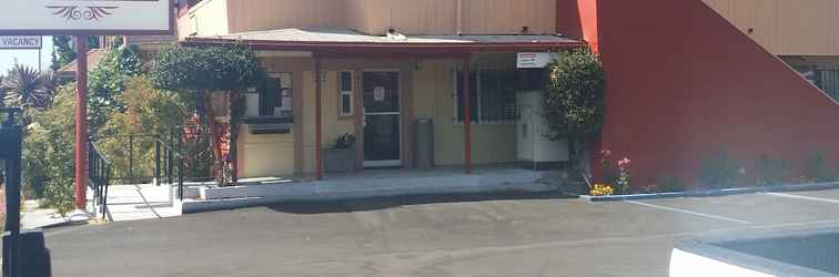 Exterior Travel Inn