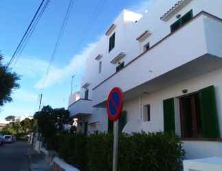 Exterior 2 Hostal Tbaida