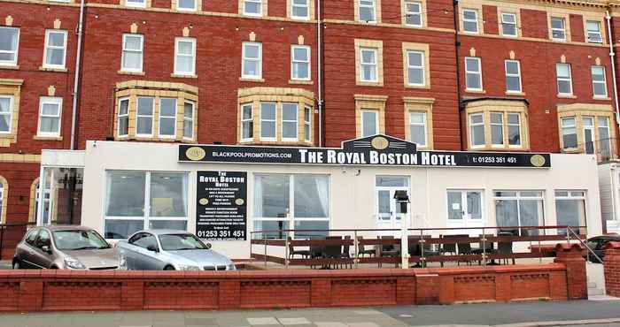 Bangunan The Royal Boston Hotel