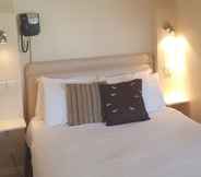 Kamar Tidur 5 Beaumond Cross Inn