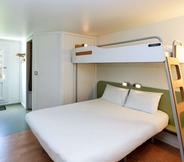 Bedroom 6 ibis budget Lorient Caudan