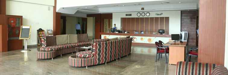 Lobby Hotel Raja Bhoj