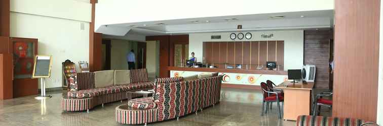 Lobby Hotel Raja Bhoj