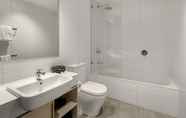 Toilet Kamar 4 Quest Macquarie Park