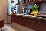 Bar, Kafe, dan Lounge Hotel Gardenia