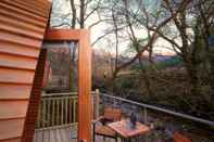 Common Space RiverBeds Lodges with Hot Tubs