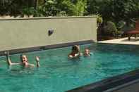 Kolam Renang Hotel Heladiv