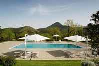 Swimming Pool Tenuta Esdra