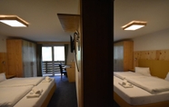 Phòng ngủ 6 Hotel Silvretta