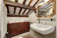 Toilet Kamar LM Suite Spagna