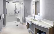 In-room Bathroom 6 SpringHill Suites by Marriott Tulsa at Tulsa Hills