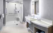 In-room Bathroom 6 SpringHill Suites by Marriott Tulsa at Tulsa Hills