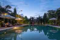 Swimming Pool Le Kep Bungalows