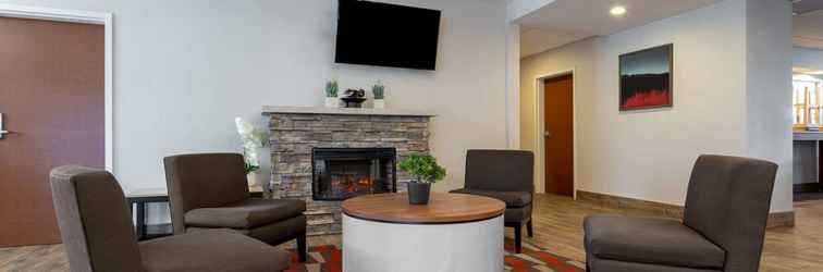 Lobi Microtel Inn & Suites by Wyndham Niagara Falls