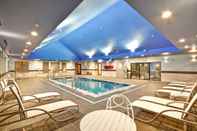 Kolam Renang Towneplace Suites Dover Rockaway