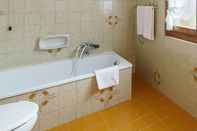 Toilet Kamar Hotel Roma