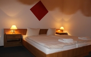 Kamar Tidur 5 Hotel Riedel