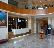 Lobi 3 Azzeman Hotel