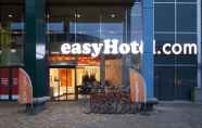 Bangunan 6 easyHotel Amsterdam Arena Boulevard