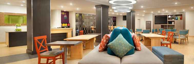 Sảnh chờ Home2 Suites by Hilton Roanoke, VA