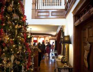 Lobby 2 The Victoria B & B