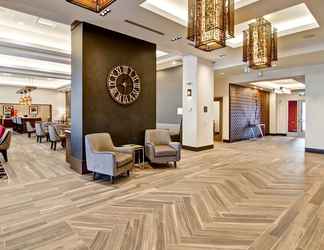 Lobby 2 Hampton Inn & Suites by Hilton Grande Prairie