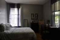 Kamar Tidur Moncton Suites - 79 Maple Street