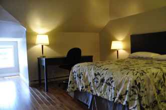 Bedroom 4 Moncton Suites - 267 Universite Ave