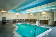 Swimming Pool Fairfield Inn & Suites by Marriott Tacoma DuPont