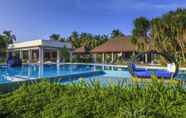 Kolam Renang 5 Dhigali Maldives - All Inclusive