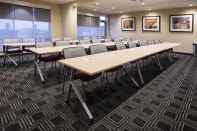 Functional Hall Towneplace Suites by Marriott Pittsburgh Cranberry Township