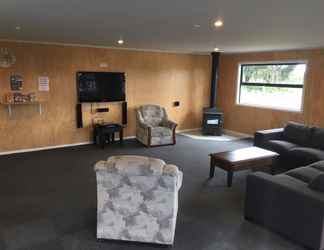 Lobby 2 Hokitika Holiday Park