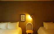 Kamar Tidur 3 Grim Garden Guest House