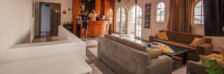 Lobby Manias Hotel Apartments