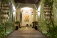 Lobi The Night Hotel