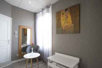 Lobi 4 Brit Hotel Roanne - Le Grand Hotel