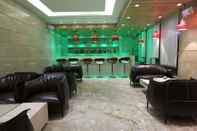 Bar, Kafe, dan Lounge Clarks INN Suite Gwalior