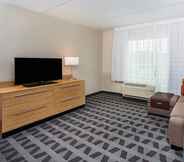 Common Space 2 TownePlace Suites by Marriott Cookeville