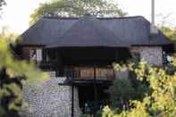 Exterior Adansonia Eco Lodge