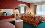 Bedroom 2 La Mirage Motor Inn