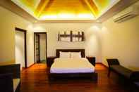 Kamar Tidur Villa Lombok by Holiplanet